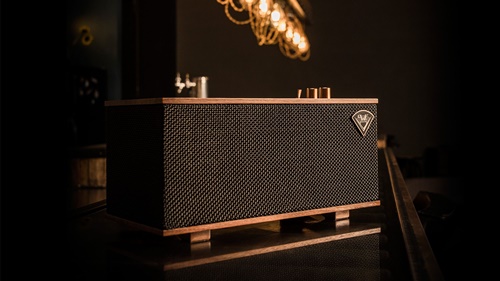 Klipsch the one có chất âm trong trẻo ngọt ngào, phù hợp nhạc trữ tình